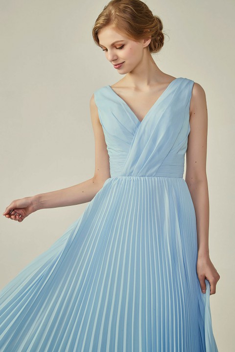 Chiffon V-Neck and V-Back A-Line Pleated Bridesmaid Dress 