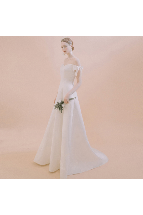 2021 Off Shoulder Sleeveless Bows Decor Satin Wedding Dress With Small Train