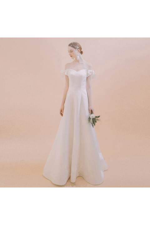 2021 Off Shoulder Sleeveless Bows Decor Satin Wedding Dress With Small Train