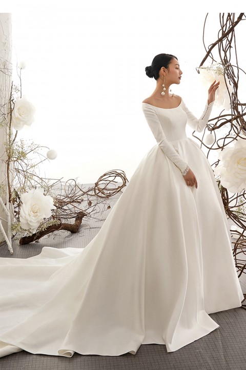 Scoop Neck Lace Long Sleeve Tied Back Satin Wedding Dress with Train