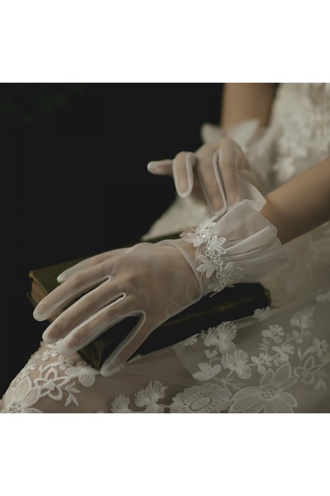 White Handmade Lace Embroidery Decor Thin Tulle Wedding Bridal Gloves