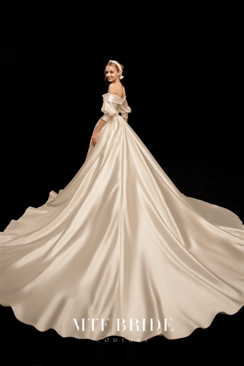 2021 New Vintage White Off Shoulder Beads Satin Wedding Dress With Long Train