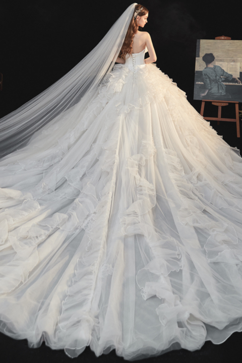 2021 Fashion Sleeveless Off Shoulder Pleated Skirt Satin Wedding Dress With Long Train