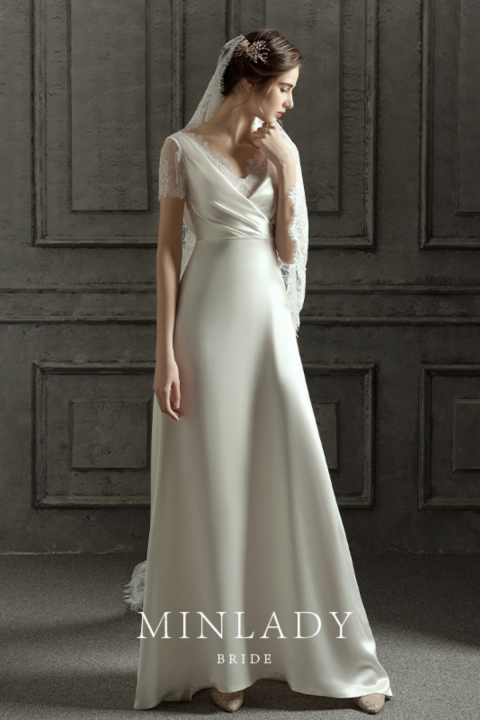 2021 New Fashion Vintage V-neck Lace Short Sleeve Satin Skirt Wedding Dresses With Small Train