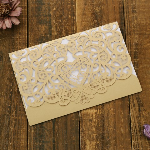 New Concise Style Hollow Out Heart Shape Customized Design Wedding Invitation