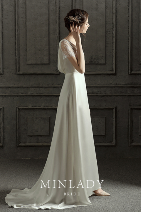 2021 New Fashion Vintage V-neck Lace Short Sleeve Satin Skirt Wedding Dresses With Small Train