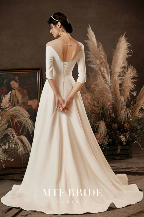 2021 New White Round Lace Neck Long Sleeve Satin Wedding Dress With Small Train