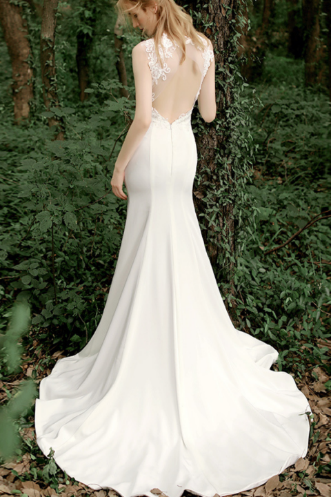 2021 New Fashion White Deep V Neck Straps Satin Mermaid Wedding Dress With Small Train