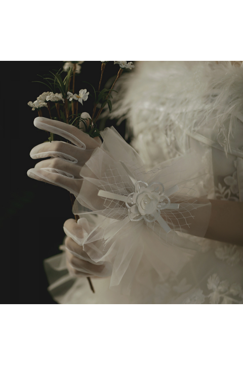 White Big Flower Shape Decor Thin Tulle Wedding Bridal Gloves