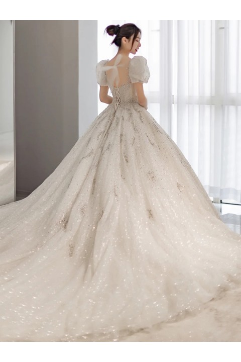 New 2021 Super Luxury Square Neckline Puff Sleeves Beads Decor Gorgeous Tulle Wedding Dress With Long Train