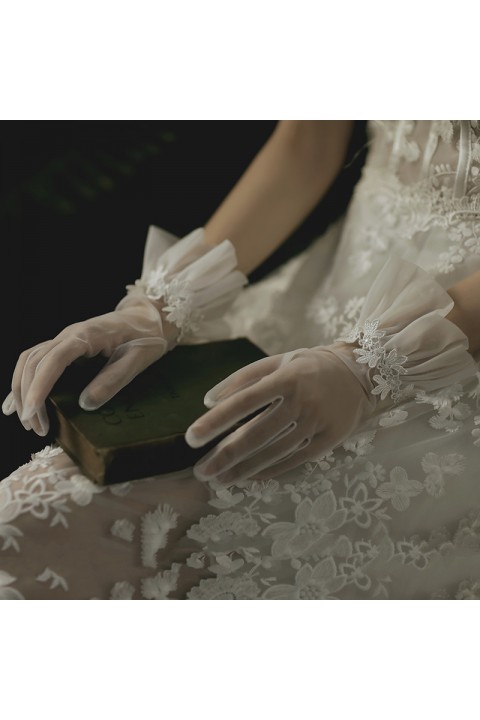 White Handmade Lace Embroidery Decor Thin Tulle Wedding Bridal Gloves