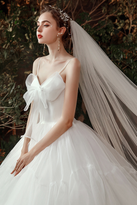 2021 New Fashion Spaghetti Straps Big Bow Design Tulle Wedding Dress With Long Train