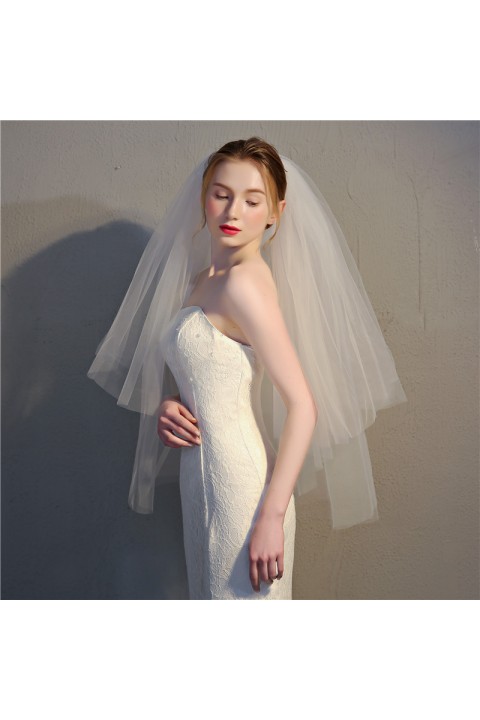 Simple Two-Tier Short Bridal Veil