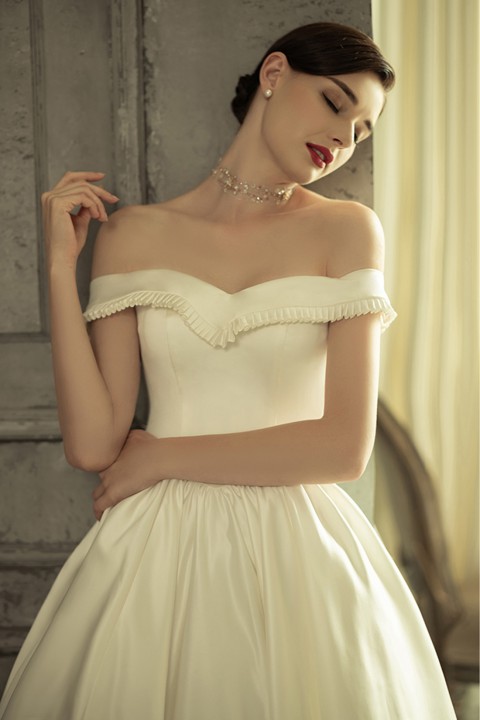 Ruffle Trim Off Shoulder Corset Back Ball Gown Satin Wedding Dress with Train