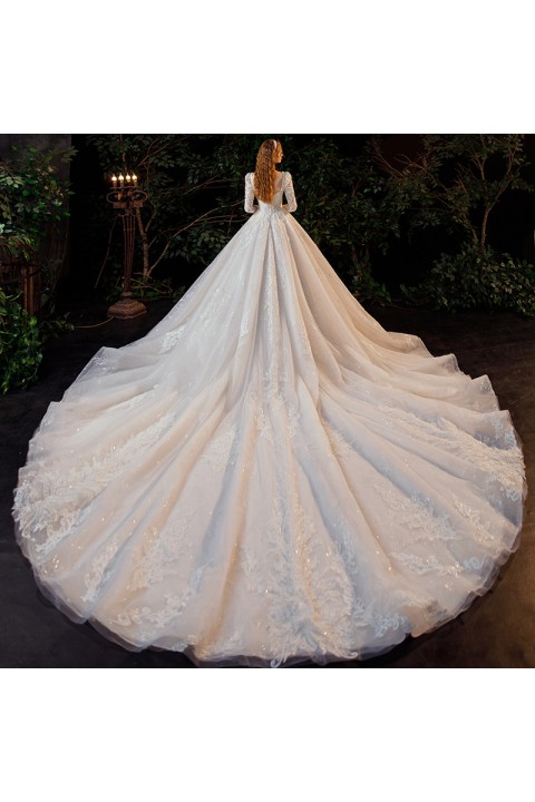 New 2021 Gorgeous Square Neckline Long Sleeves Beaded Flower Embroidered Tulle Wedding Dress With Long Train