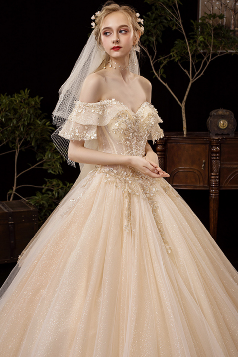 2021 New Off Shoulder Sleeveless Paillette Decor Tulle Wedding Dress With Long Train