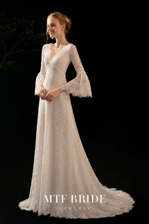 2021 New Vintage V-Neck Bell Sleeve Lace Wedding Dress With Small Train