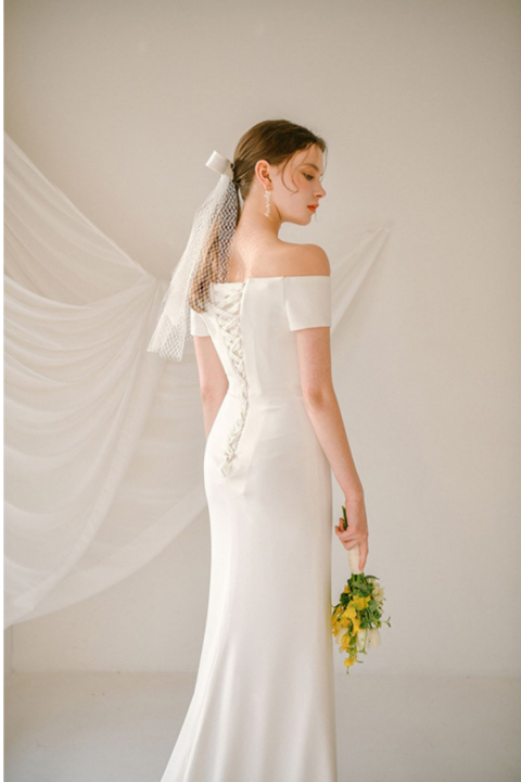 2021 New Elegant Series Off-Shoulder Sleeveless Satin Skirt Wedding Dress