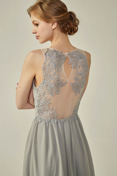 Lace Illusion Back Clousre Tulle Strap V-Neck Bridesmaid Dress with Ruffle